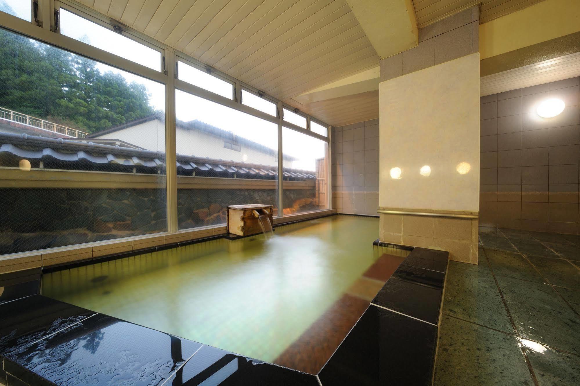 Suzukiya Ryokan Shiroishi  Eksteriør billede